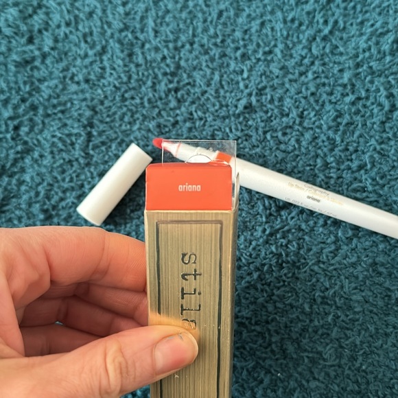 NWT still calligraphy lip stain in Ariana - Picture 3 of 3